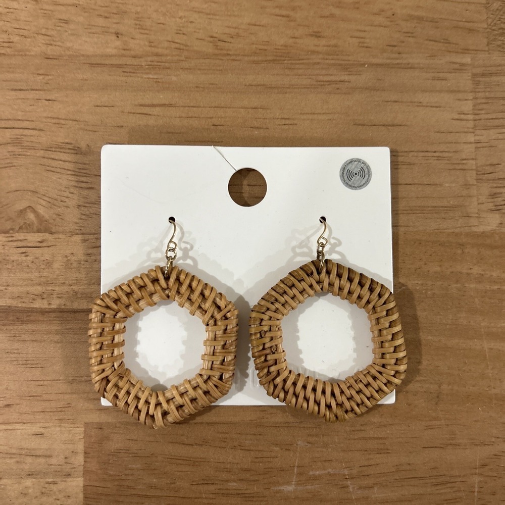 Forever 21 light weight geometric Boho wicker braid woman's / girls earrings